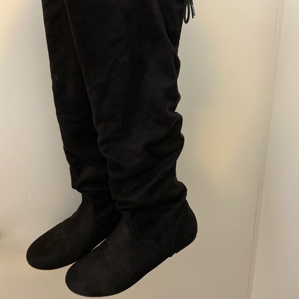 Knee High Seude Boots Size 8